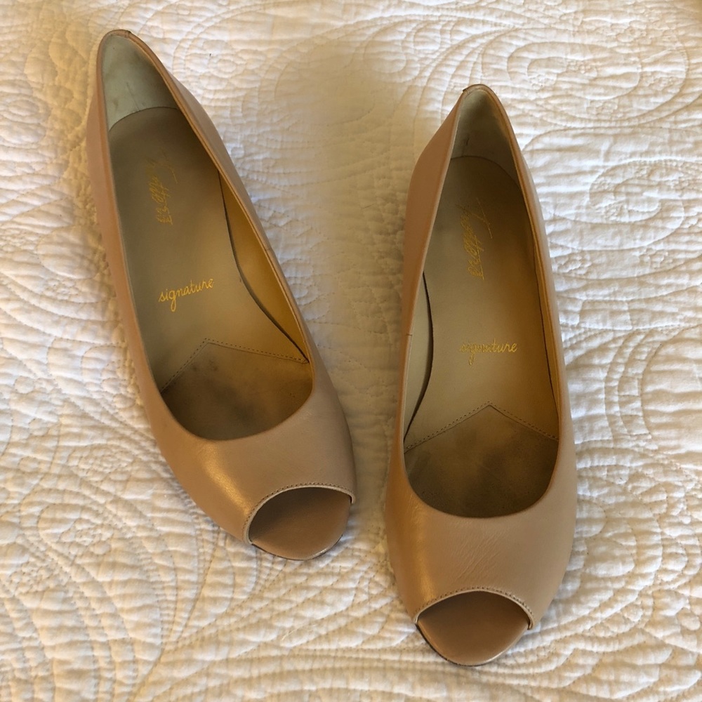 Nude Peep-toe Wedes